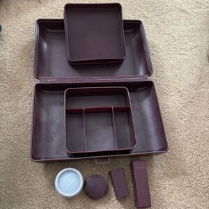 Tupperware 1624-2 Personal Travel Case Valet With Accessories